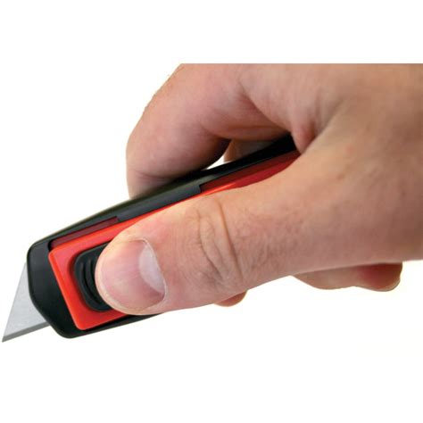 Moving Edge Auto Safe Auto Retractable Safety Knife Cromwell