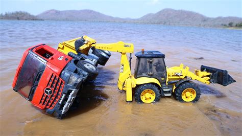 Dumper Truck Accident Biggest River Water Pulling Out JCB Gadi Jcb