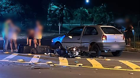 Motociclista Fica Ferido Em Acidente Na Rotat Ria Do Parque Municipal