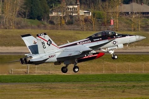 Fast Eagle 91 VFA 41 Black Aces Boeing F A 18F Super Horne Russell