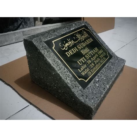 Jual BATU NISAN GRANIT WADAH DUDUKAN UKURAN 22X24CM NAMA LEMPENGAN