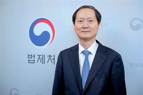 인터뷰 이완규 법제처장 “헌법정신 부합하는 결정 항상 고려행정에 실질적 법치주의 구현”