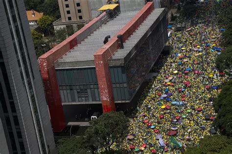 Apoiadores De Bolsonaro Se Reúnem Em Ato Na Av Paulista Exame