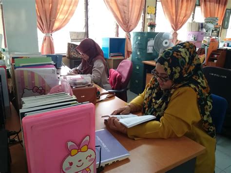 Pusat Sumber Kolej Tingkatan Enam Sri Istana Klang Jom Baca Minit