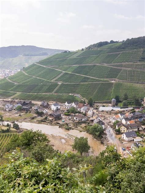 Ahrtal Wiederaufbau Im Überschwemmungsgebiet