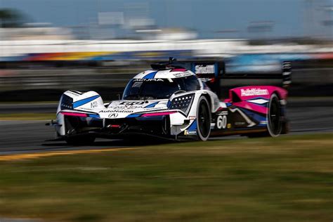 Acura heads Porsche in first official IMSA GTP test at Daytona Roar