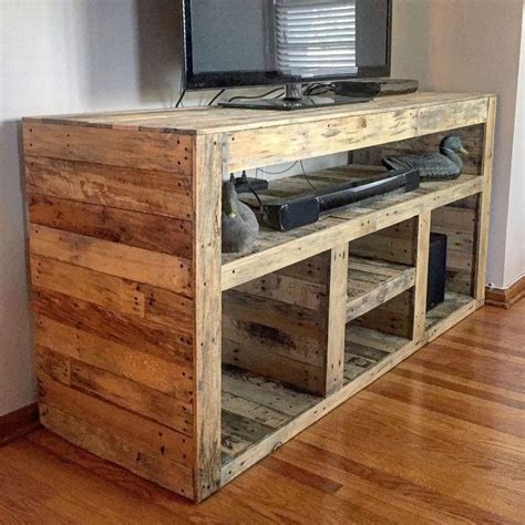 30 Easy DIY TV Stand Designs Made Of Pallet Woods Palletfurniture