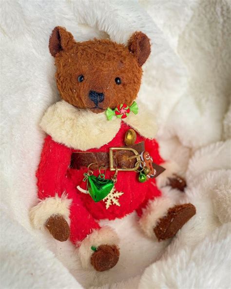 Santas Helper Reddie ️ By Olga Toffar Tedsby