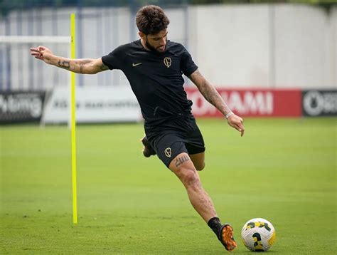 Treino Do Corinthians Tem Presen As De Yuri Alberto E Maycon Em Campo