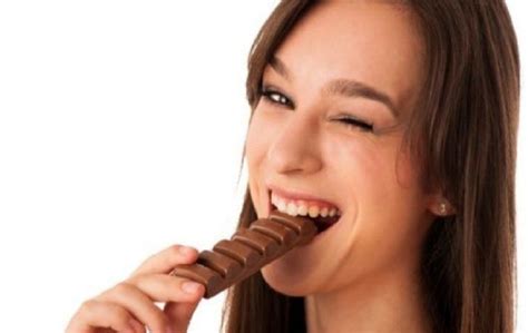 Cuáles son los beneficios de comer chocolate amargo