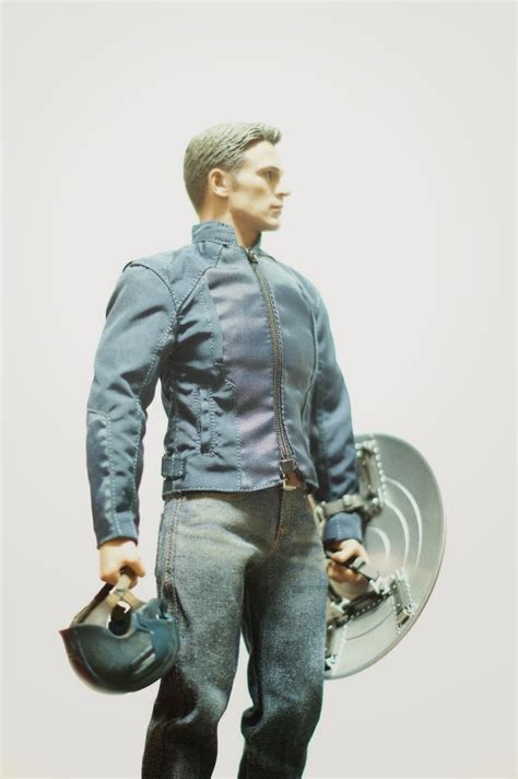 Alteregoistic Toy Blogger Hot Toys Steve Rogers