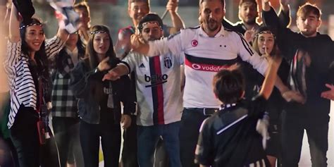 Beşiktaş ın Yeni Filmi Geliyor Aşkın Saati 19 03 Duhuliye