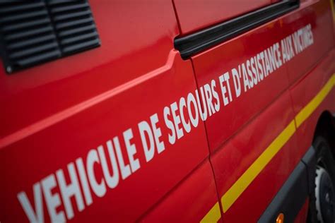 Elle S Endort Au Volant Et Percute Un Arbre Les Faits Divers En