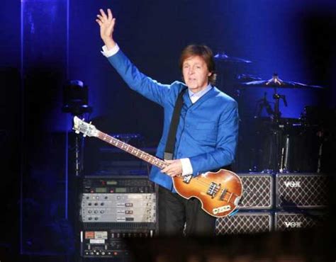 Paul McCartney se suma a campaña de apoyo grupo punk Pussy Riot