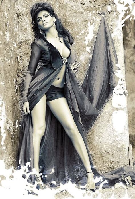 Hot Fashion Sherlyn Chopra Hot Bikini Photos