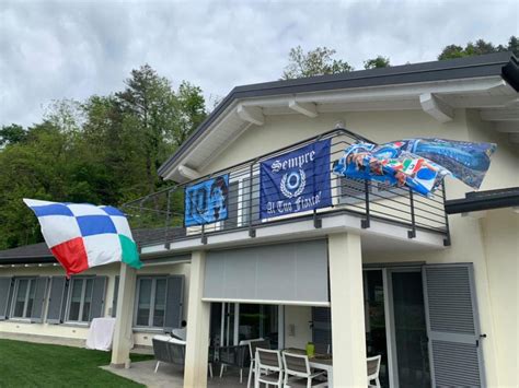 Festa Scudetto Napoli A Varese Si Festeggia Nonostante Il Volantino