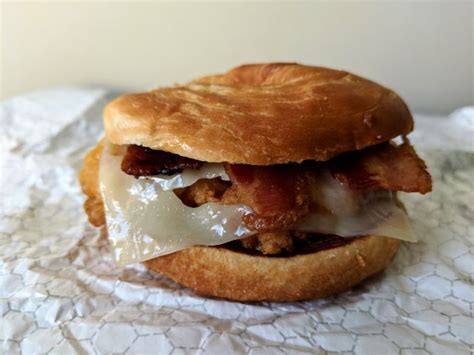 Review Wendy S Bacon Maple Chicken Sandwich