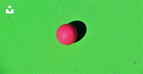 Red ball photo – Free 25718 friedrichskoog Image on Unsplash