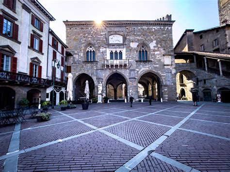 Piazza Vecchia Bergamo Alta Bergamo Italia It