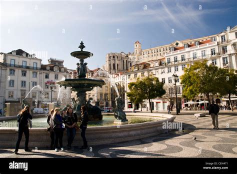 Fountain And View On Convento Do Carmo Pra A De Dom Pedro Iv Rossio