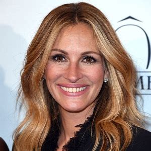 Is Julia Roberts Married? Husband, Wedding, Age, Height, Ethnicity