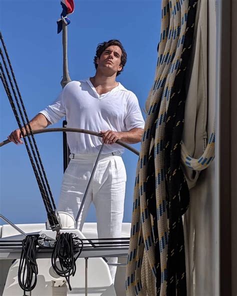 Henry Cavill y sus fotografías más sexys que han cautivado Glamour