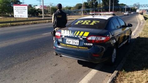 Idoso Mata Passageiro Em Briga Motivada Por Luz Acesa Sobre Poltrona