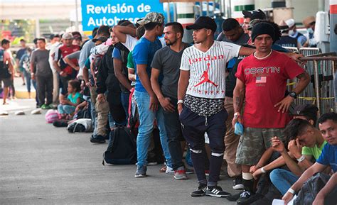 Una Quinta Caravana De Migrantes Hondure Os Se Organiza Para Partir A