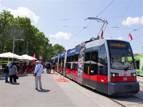 Bewerbung In Der Bim Am Wiener Karlsplatz War Voller Erfolg Vienna Online