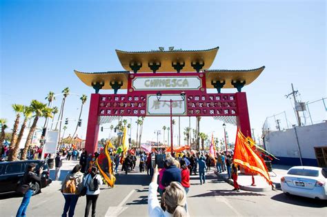 Estatua De Cocinero Chino En La Chinesca Un Gasto Innecesario