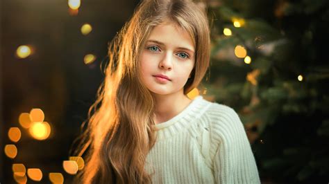 Blonde Blue Eyes Bokeh Girl With Long Hair Is Wearing Sandal Color