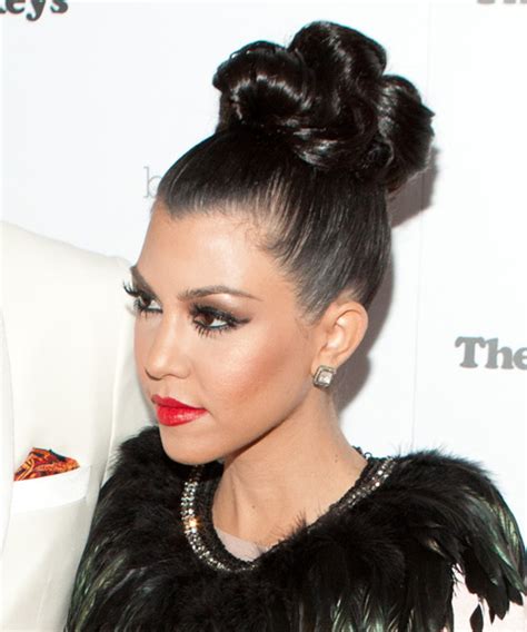 Kourtney Kardashian Curly Hairstyles