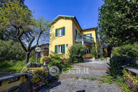 Ville Con Giardino Privato In Vendita A Desenzano Del Garda Casa It