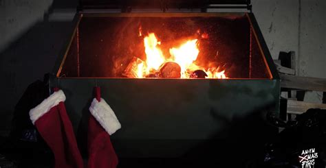 Move Over Yule Log Heres An Hour Long Video Of A 2020 Dumpster Fire