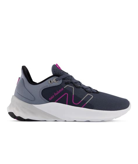 New Balance Women's Fresh Foam Roav V2 - Black – Alamo Shoes