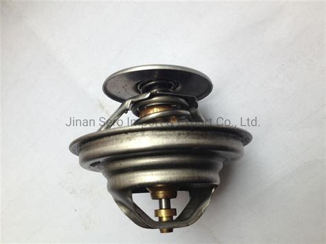 Sinotruk Heavy Truck Spare Parts Engine Parts Thermostat 201v06402 6005 For Sino Howo 371 A7 Car