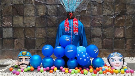 Yuk Mencari Kepala Ondel Ondel Yang Tertimbun Balon Biru Letuskan