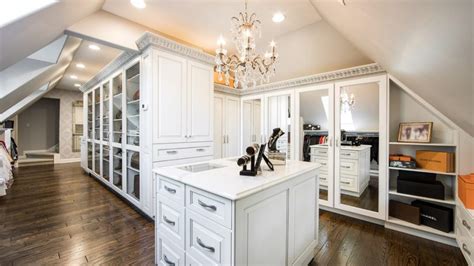 5 Master Closet Must Haves Custom Closets C And C Cabinets Tampa