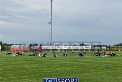 Serie D Casatese Biancorossi In Campo Per Il Primo Allenamento