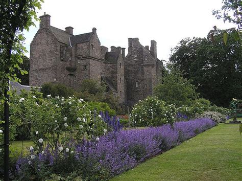 Kellie Castle | Castle, Places in scotland, Lavender blue