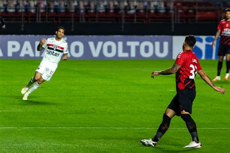 Os Melhores Momentos Do Primeiro Tempo De S O Paulo X Athletico Pr