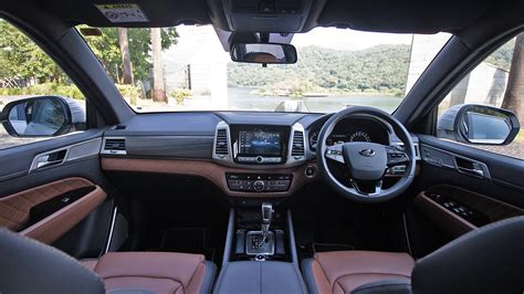 Mahindra Alturas G4 2019 22l Std Interior Car Photos Overdrive