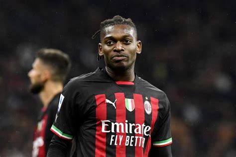 Foot Rafael Leao Prolonge L Ac Milan Jusqu En Officiel