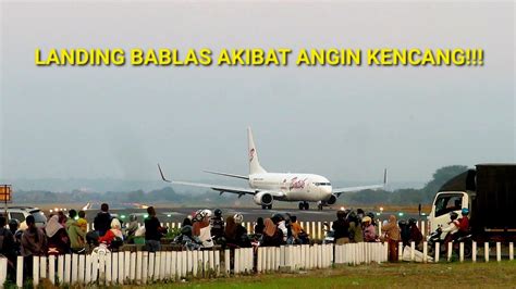 Angin Kencang Banyak Pesawat Boeing Landing Bablas Sampai Ujung