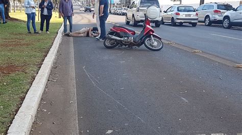 Homem fica ferido após colisão entre motos na Avenida Brasil CGN