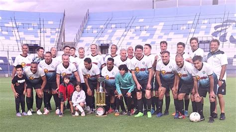 La Liga Sanjuanina Adepu Coronó A Sus Campeones Del Año En El Bicentenario