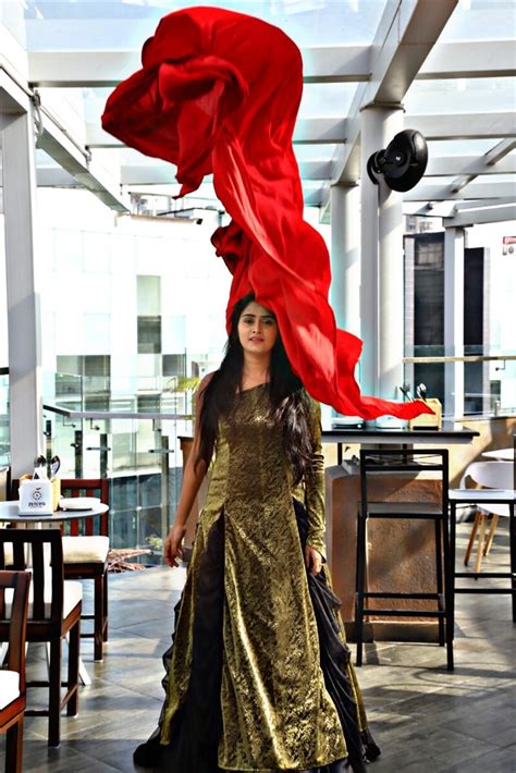 Hot Actress Sangeetha Sringeri in saree Latest Pics നട സഗത ശഗരയട പതതന ഫടടകള