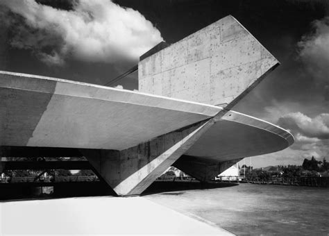 Gallery of Paulo Mendes da Rocha: “Architecture Does Not Desire to Be ...