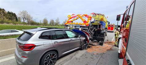 Unachtsamkeit Auf Der Autobahn Ungebremst In VSA Feuerwehr Odelzhausen