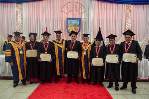 Felicidades A Los Nuevos Graduados Y Titulados De La Unamba